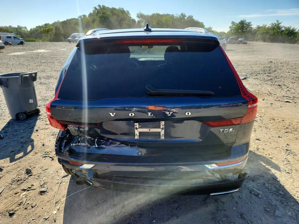 YV4102RL1J1043042 — 2018 VOLVO XC60 photo 6