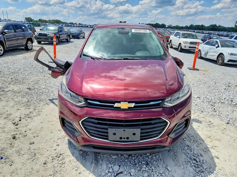 3GNCJKSB5HL254667 — 2017 CHEVROLET TRAX photo 5