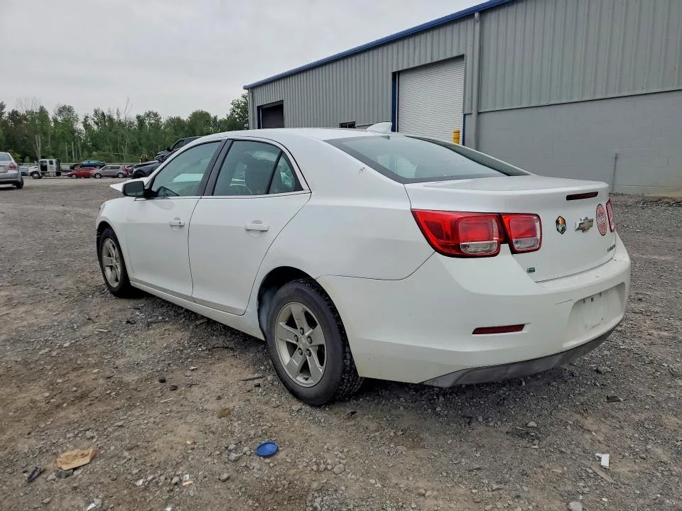 1G11C5SL8FF215169 — 2015 CHEVROLET MALIBU photo 2