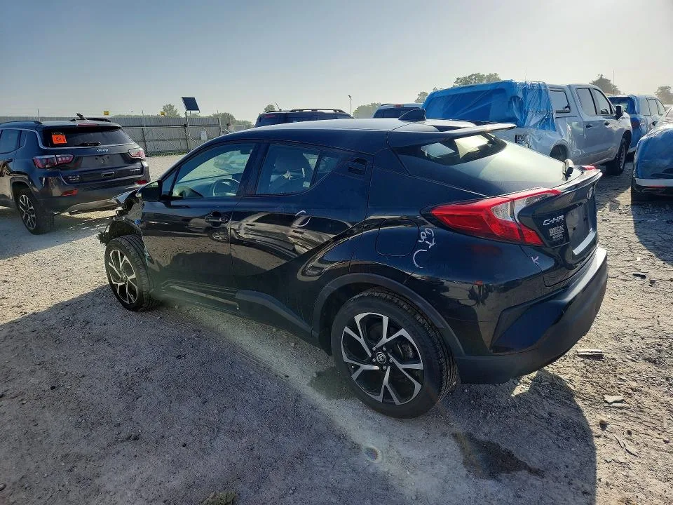 JTNKHMBX1K1025890 — 2019 TOYOTA C-HR photo 2