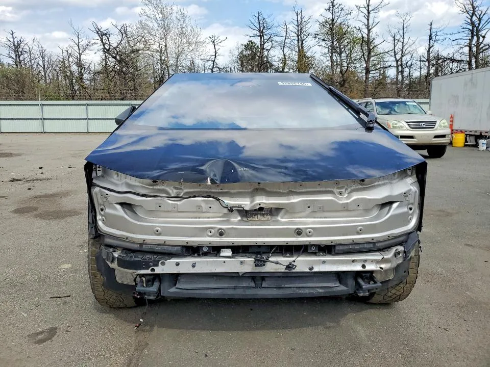 7G2CEHED0RA024235 — 2024 TESLA CYBERTRUCK photo 5