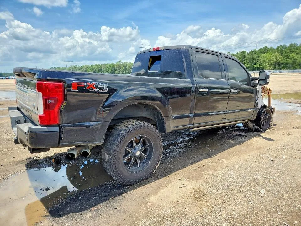 1FT7W2BT2HED24940 — 2017 FORD F250 photo 3