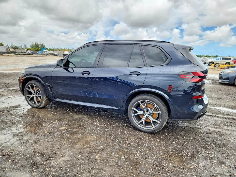 5UX33EU04S9Y07601 — 2025 BMW X5 photo 2
