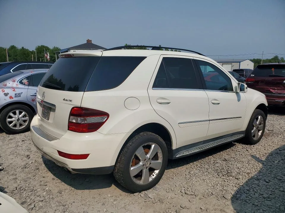 4JGBB8GB1BA686678 — 2011 MERCEDES-BENZ ML photo 3