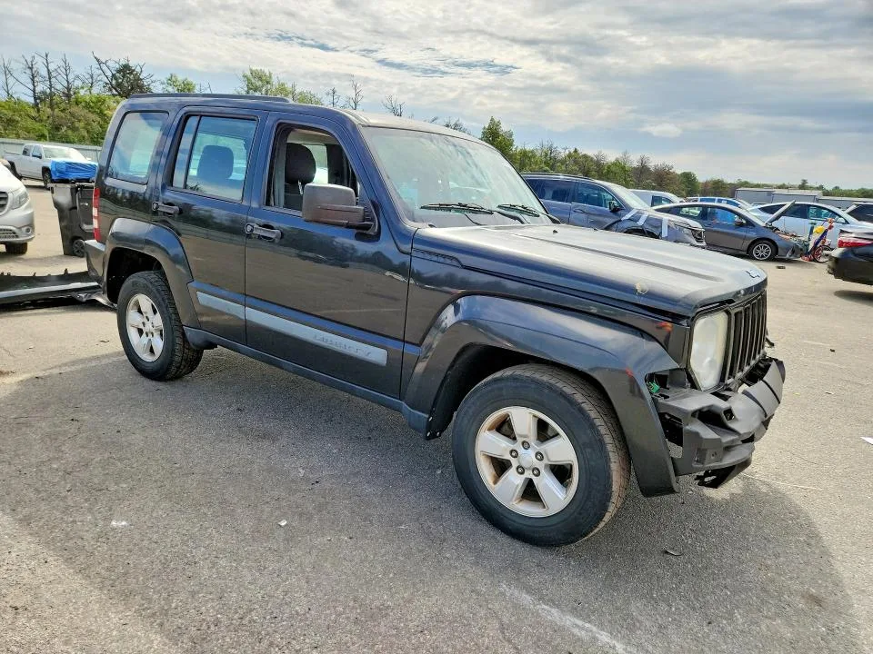1J4PN2GKXAW116124 — 2010 JEEP LIBERTY photo 4