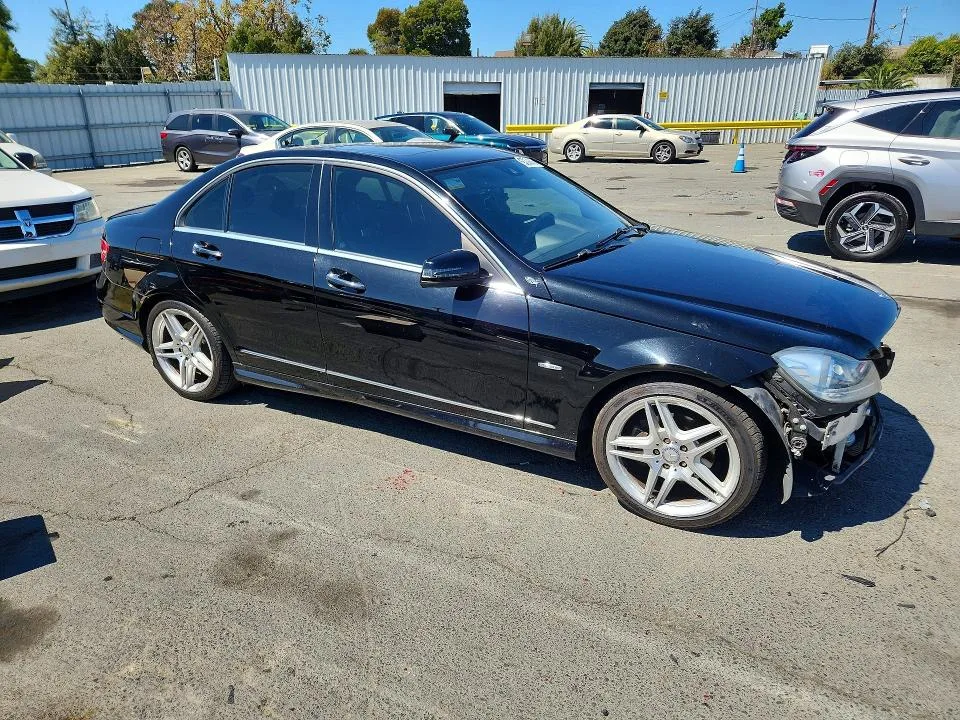 WDDGF4HB0CR217922 — 2012 MERCEDES-BENZ C photo 4