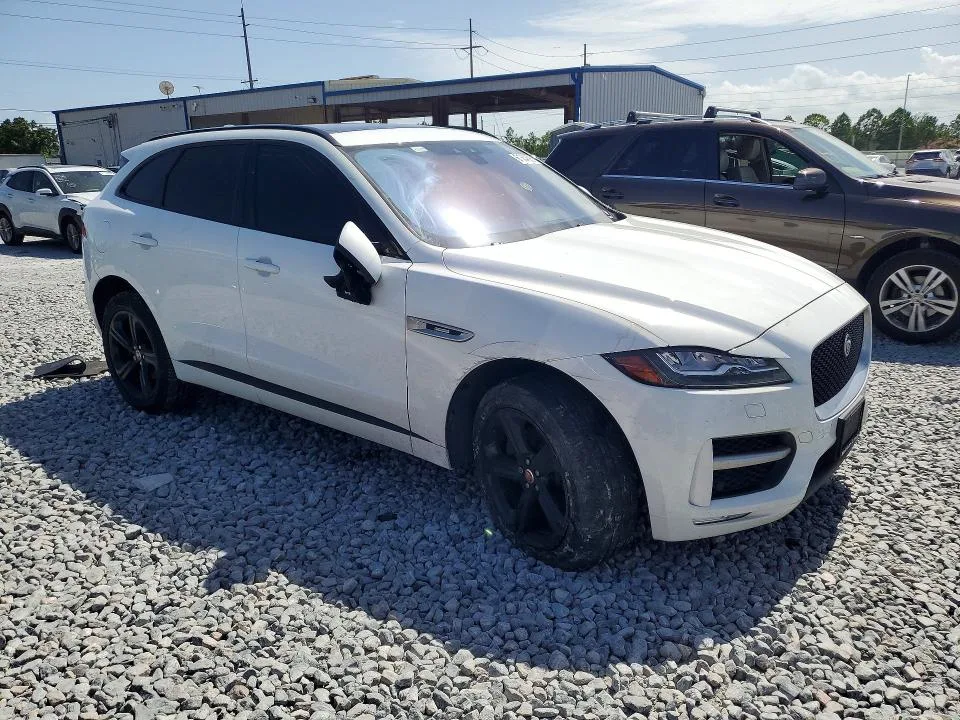 SADCL2EV1JA246091 — 2018 JAGUAR F-PACE photo 4