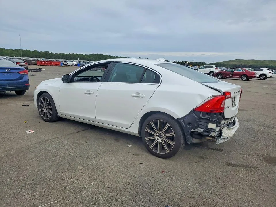 LYV402TM4HB153085 — 2017 VOLVO S60 photo 2