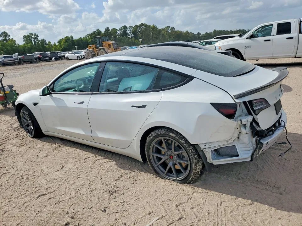 5YJ3E1EA2MF097473 — 2021 TESLA MODEL 3 photo 2
