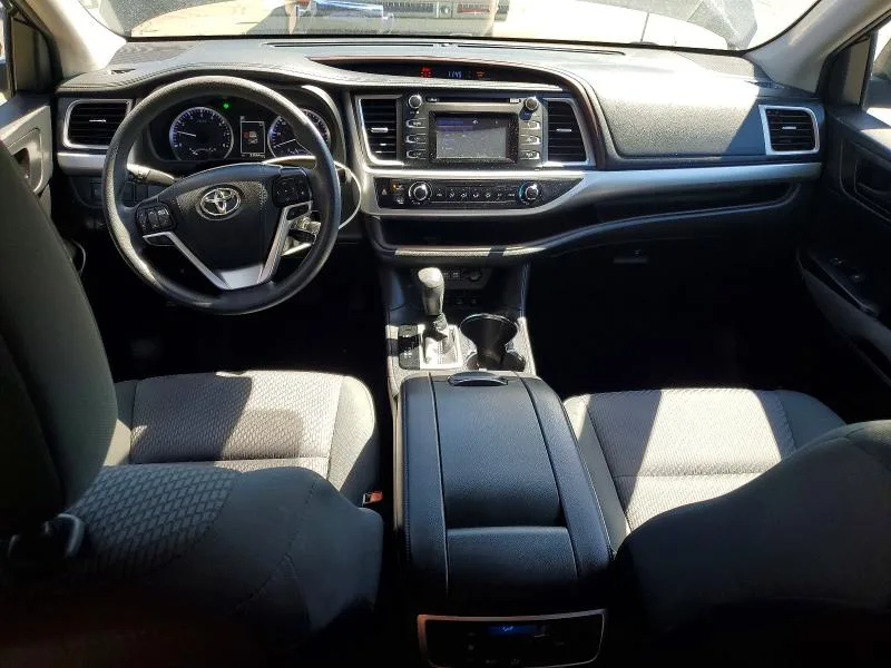 5TDBZRFH1KS967488 — 2019 TOYOTA HIGHLANDER photo 8