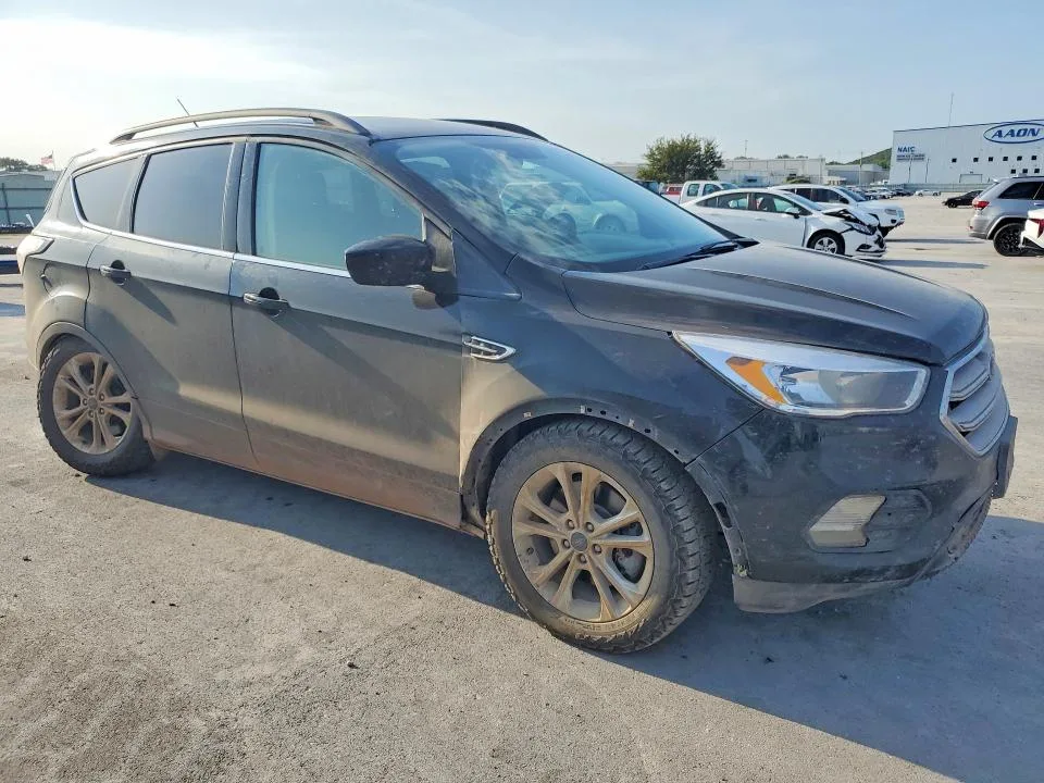 1FMCU9GD8JUC86488 — 2018 FORD ESCAPE photo 4
