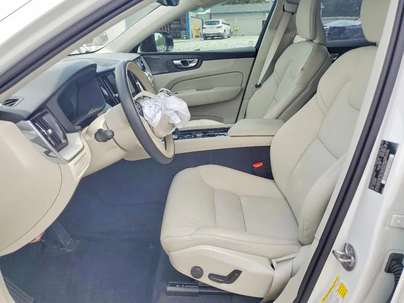 YV4H60RCXS1049764 — 2025 VOLVO XC60 photo 7