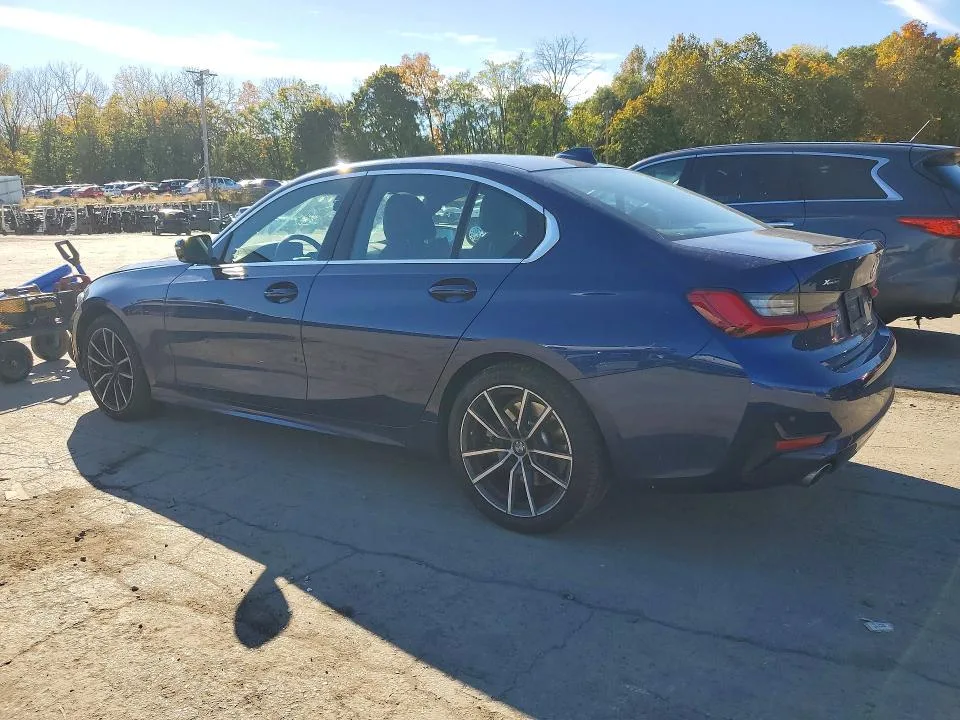 3MW5R7J04L8B14903 — 2020 BMW 330XI photo 2