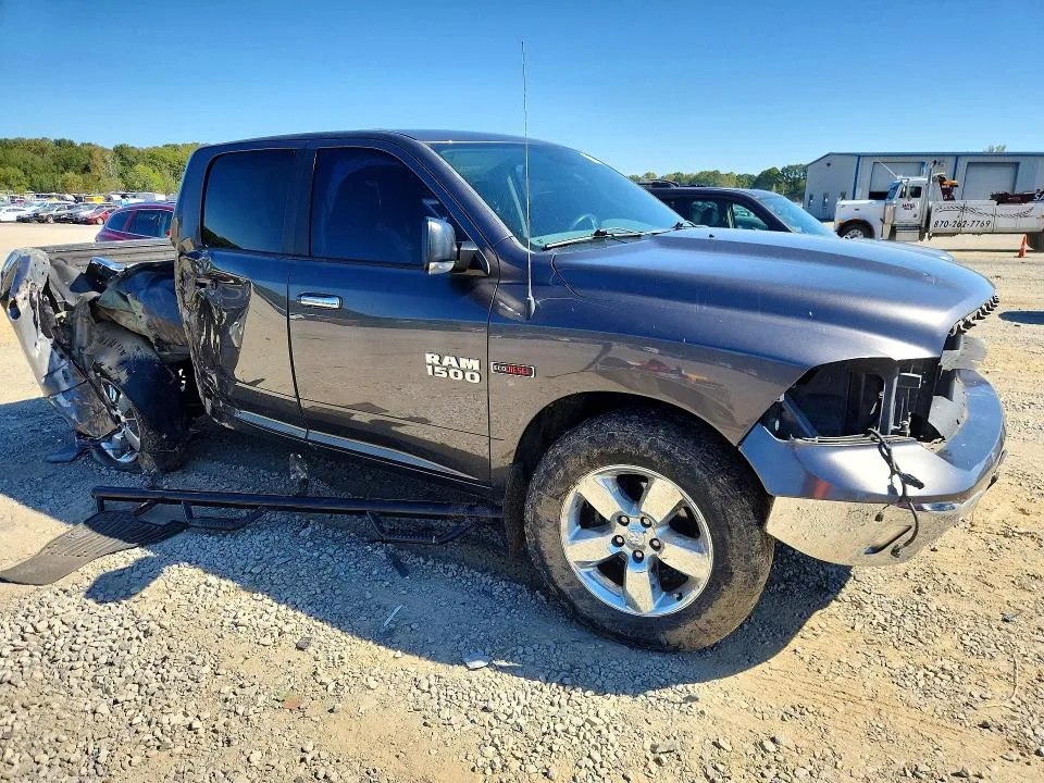 1C6RR7LMXGS174507 — 2016 RAM 1500 photo 4