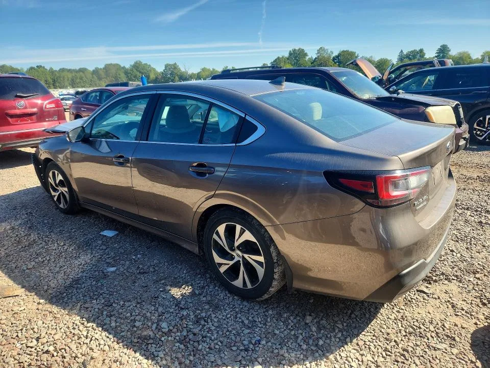 4S3BWAF64N3005829 — 2022 SUBARU LEGACY photo 2