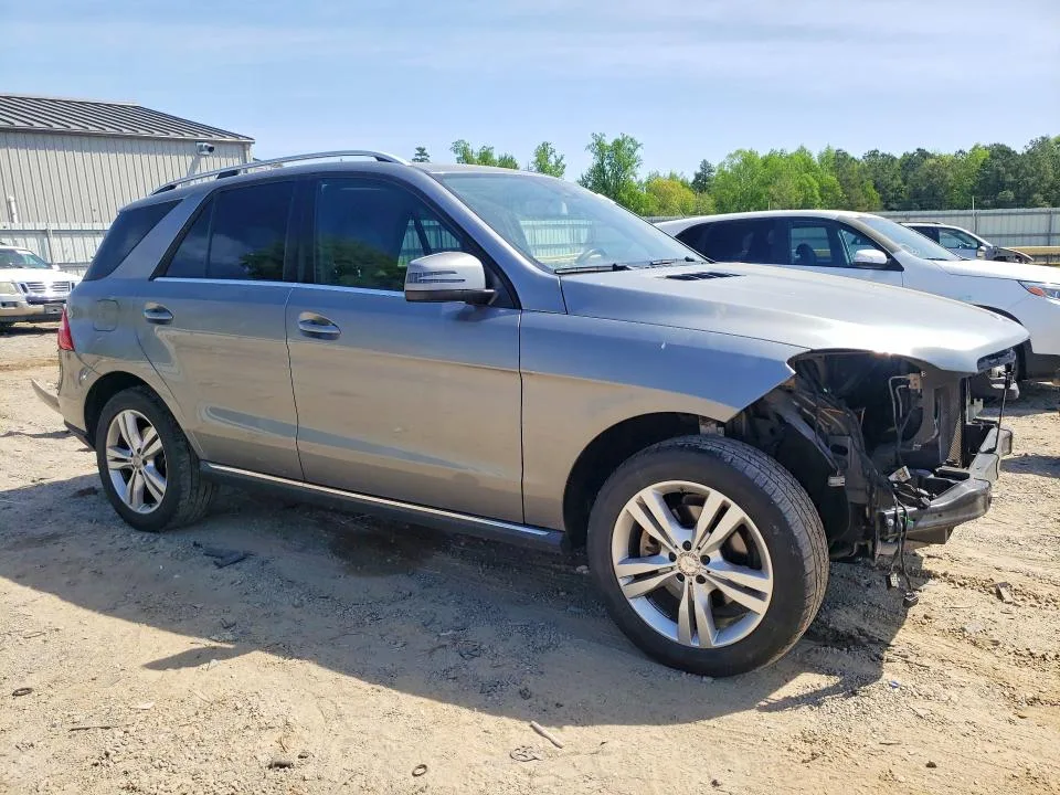 4JGDA5HB1FA608447 — 2015 MERCEDES-BENZ ML photo 4