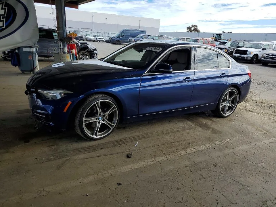 WBA8B9C52HK884576 — 2017 BMW 330