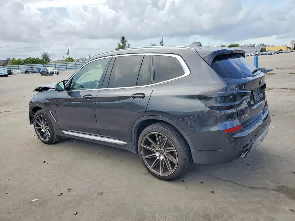 5UXTY3C04M9G63397 — 2021 BMW X3 photo 2