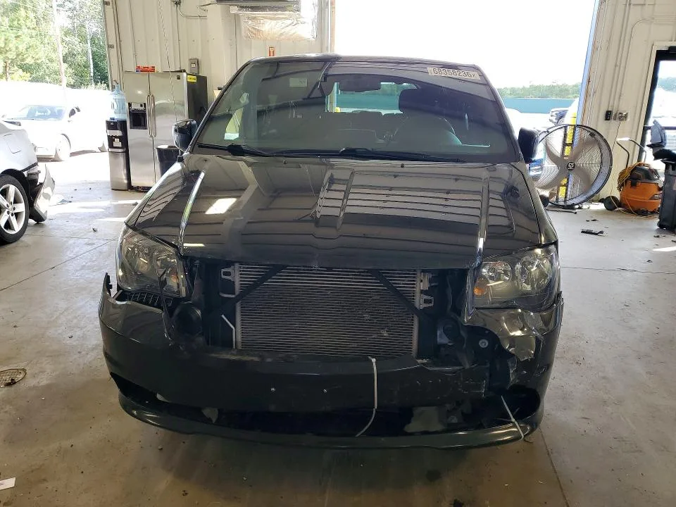 2C4RDGBG7HR836436 — 2017 DODGE GRAND CARAVAN photo 5