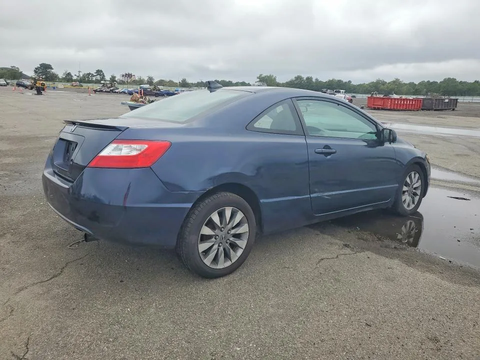 2HGFG12668H576858 — 2008 HONDA CIVIC photo 3