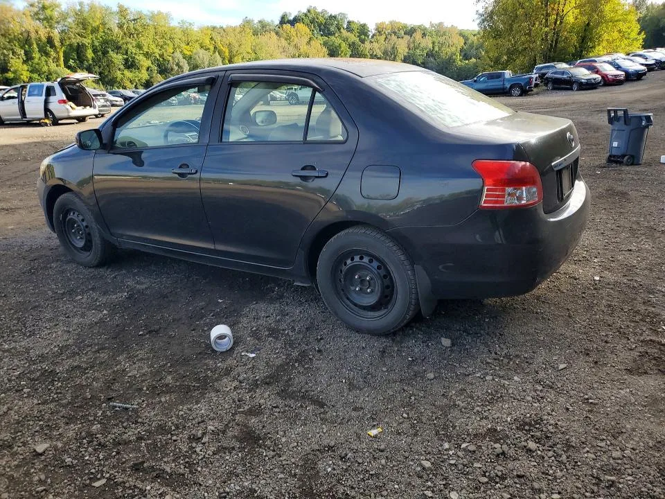 JTDBT4K34A1356039 — 2010 TOYOTA YARIS photo 2
