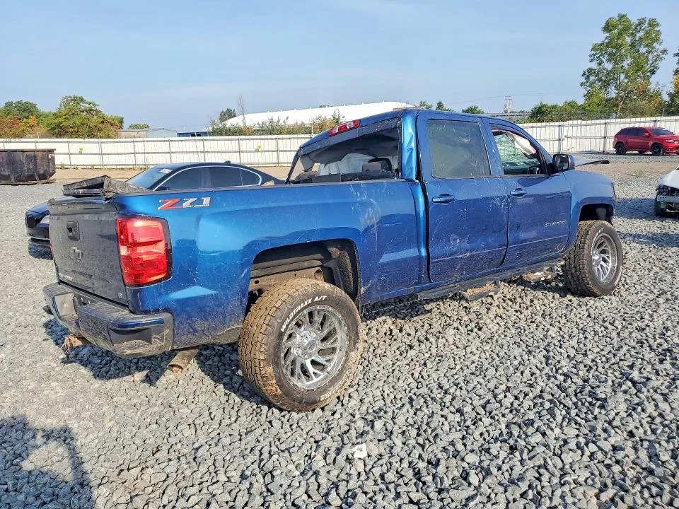 3GCUKREC3JG127311 — 2018 CHEVROLET SILVERADO photo 3