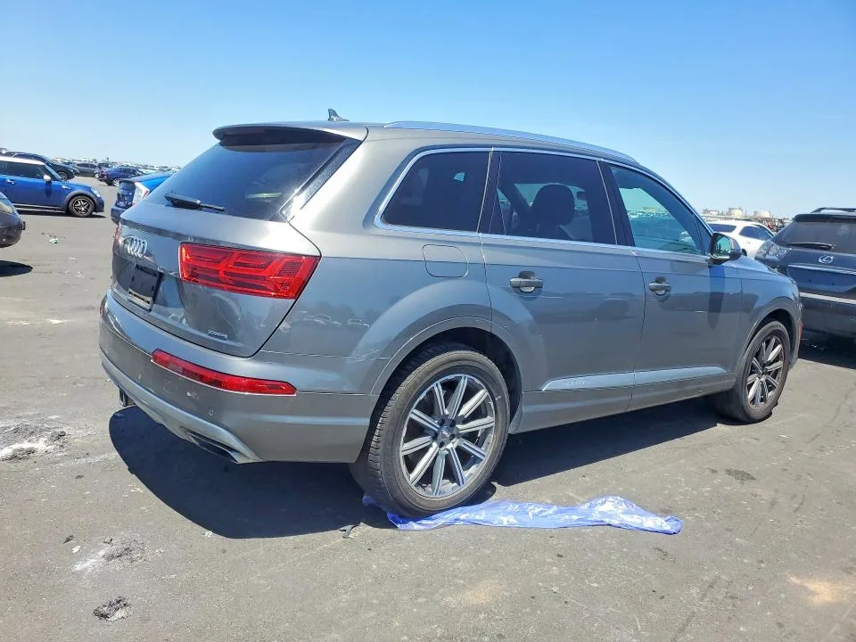 WA1LHAF75HD042212 — 2017 AUDI Q7 photo 3