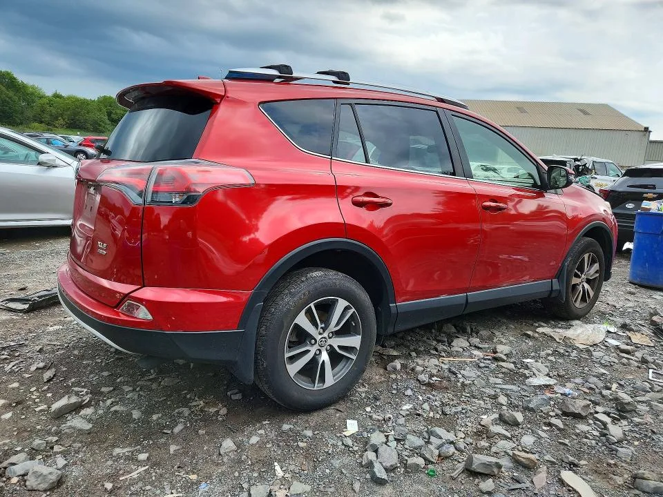 JTMRFREV3GJ051320 — 2016 TOYOTA RAV4 photo 3