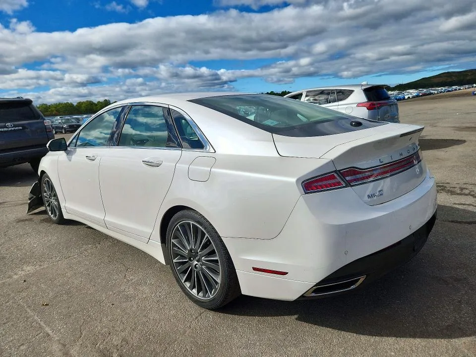 3LN6L2LU1FR601711 — 2015 LINCOLN MKZ photo 2