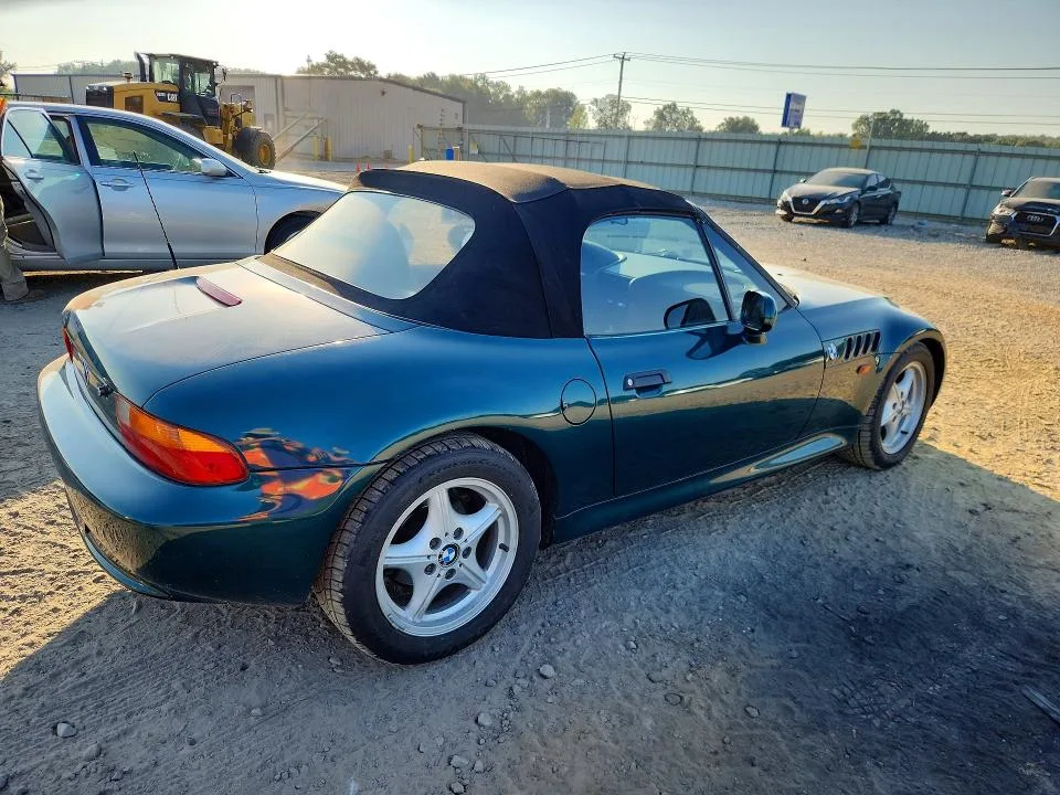 4USCH7322TLB74017 — 1996 BMW Z3 photo 3