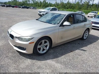 WBA3B1C50EK131801 — 2014 BMW 320I photo 2