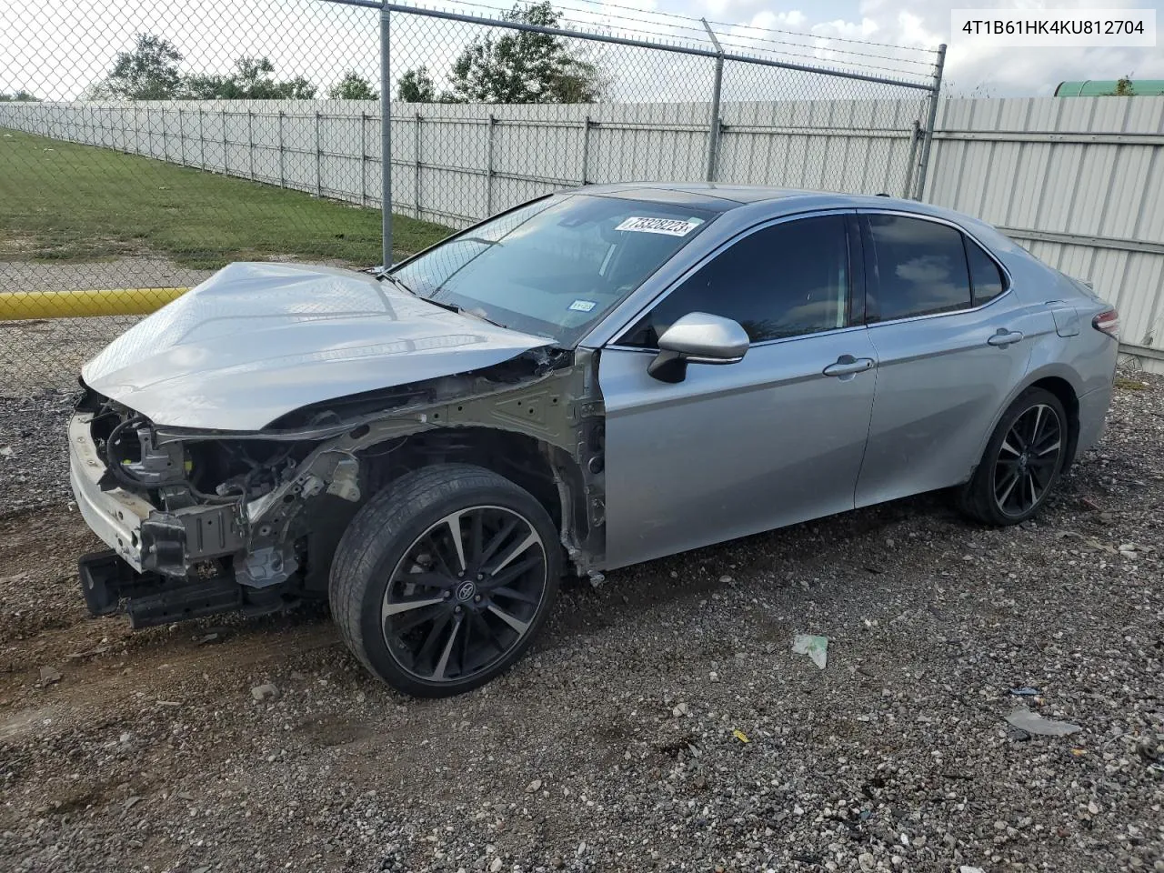 Photo 2 of vehicle VIN 4T1B61HK4KU812704