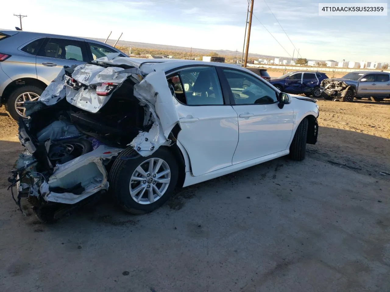 Photo 4 of vehicle VIN 4T1DAACK5SU523359