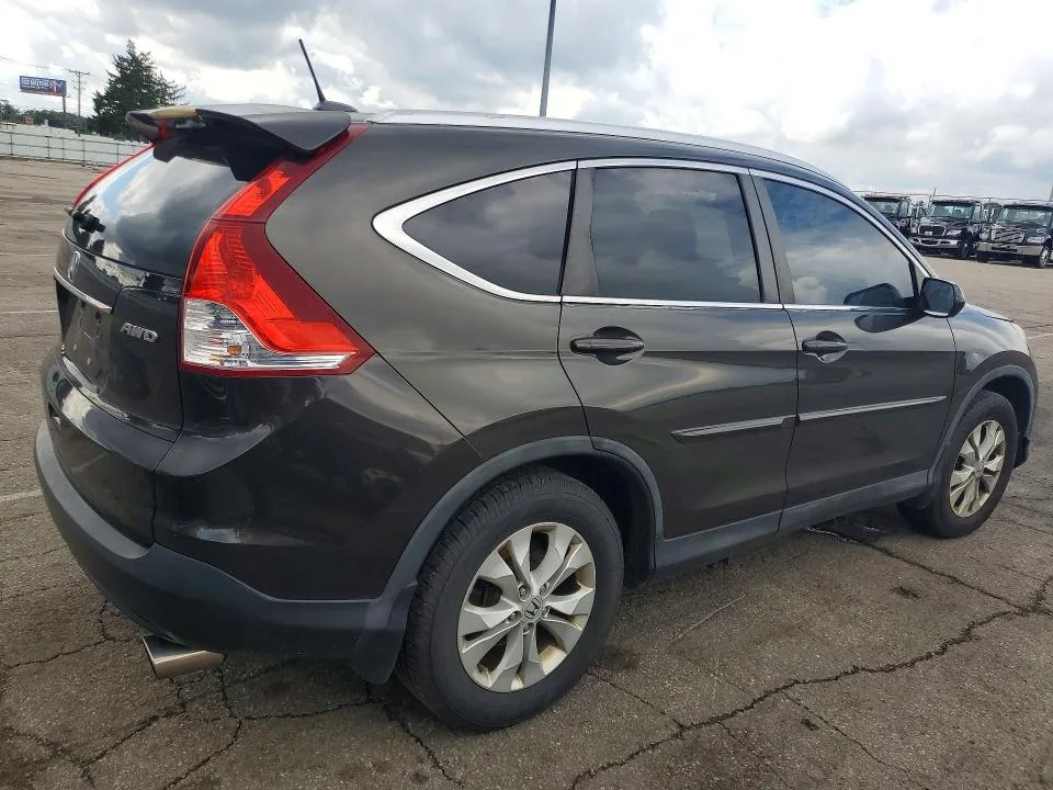 5J6RM4H78DL004834 — 2013 HONDA CR-V photo 3