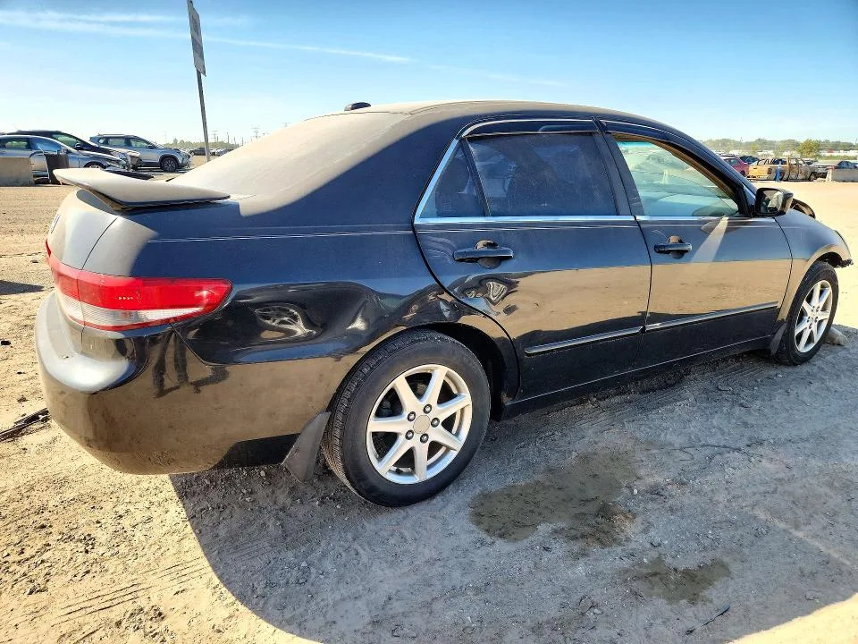1HGCM66524A024809 — 2004 HONDA ACCORD photo 3