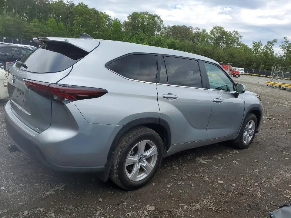 5TDKDRBH7RS551685 — 2024 TOYOTA HIGHLANDER photo 3
