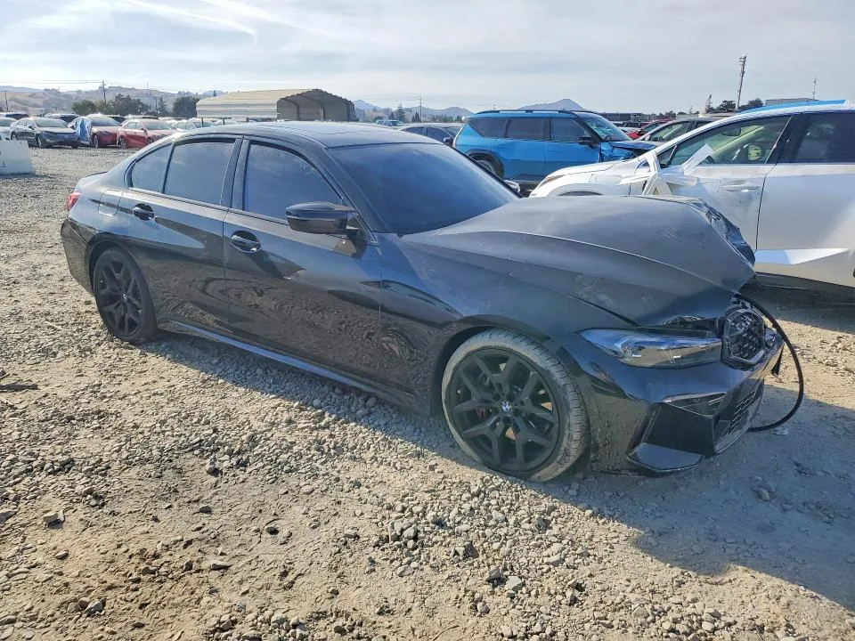 3MW59FT09S8F14171 — 2025 BMW M340I photo 4