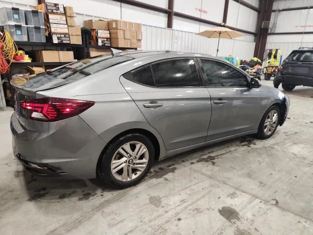KMHD84LF0KU781806 — 2019 HYUNDAI ELANTRA photo 3