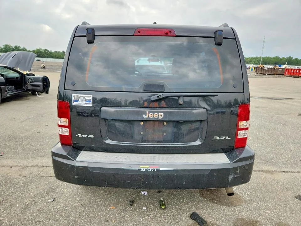 1J8GN28KX8W255712 — 2008 JEEP LIBERTY photo 6