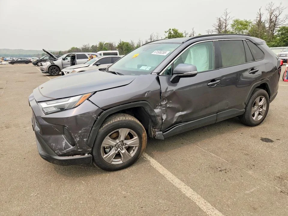2T3P1RFV3RC476076 — 2024 TOYOTA RAV4 photo 1
