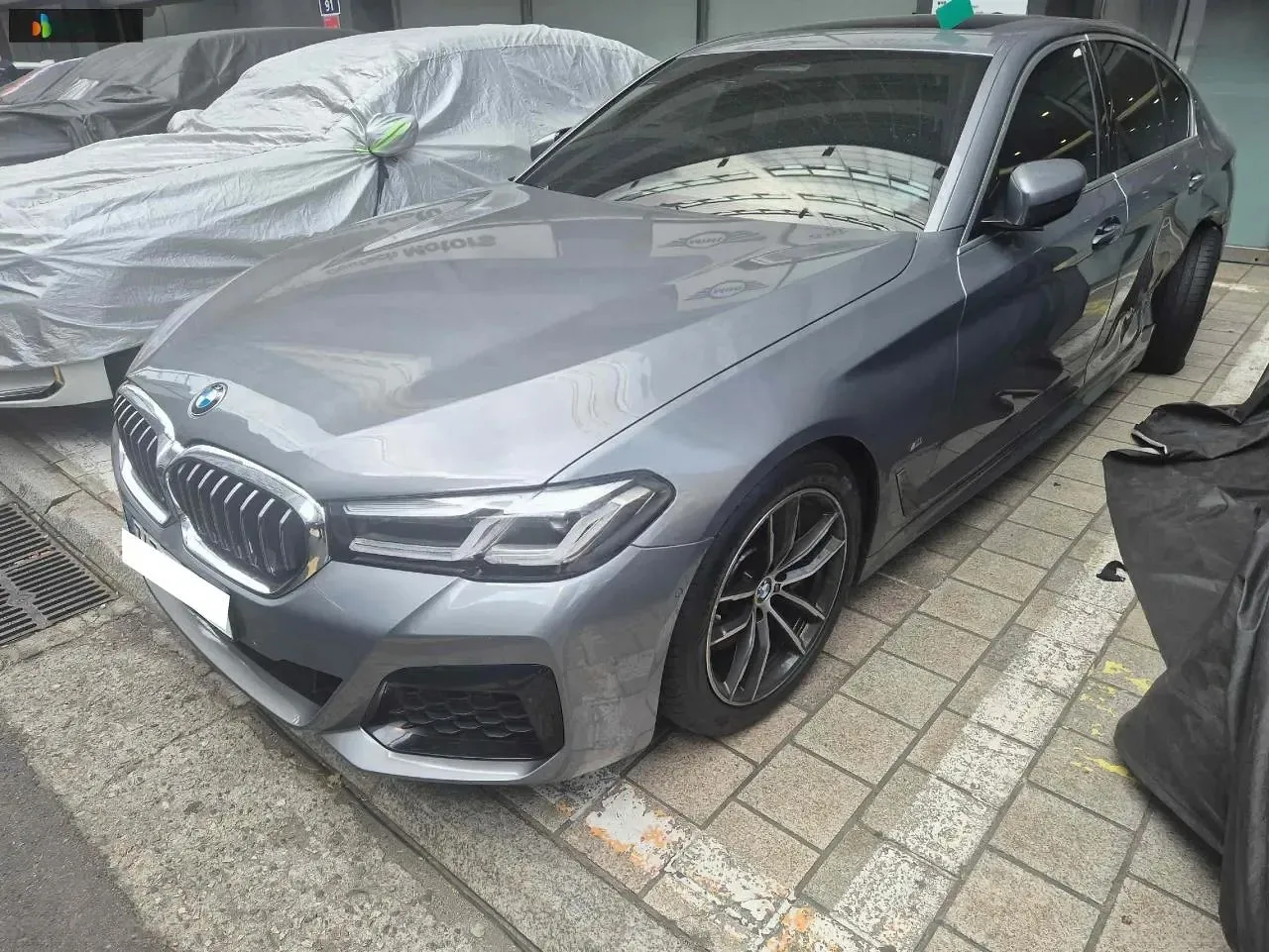 WBA11BH0XPWY23170 — 2023 BMW 520 photo 3
