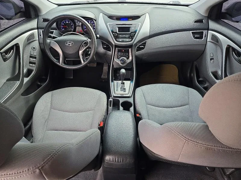 5NPDH4AE8DH356619 — 2013 HYUNDAI ELANTRA photo 8