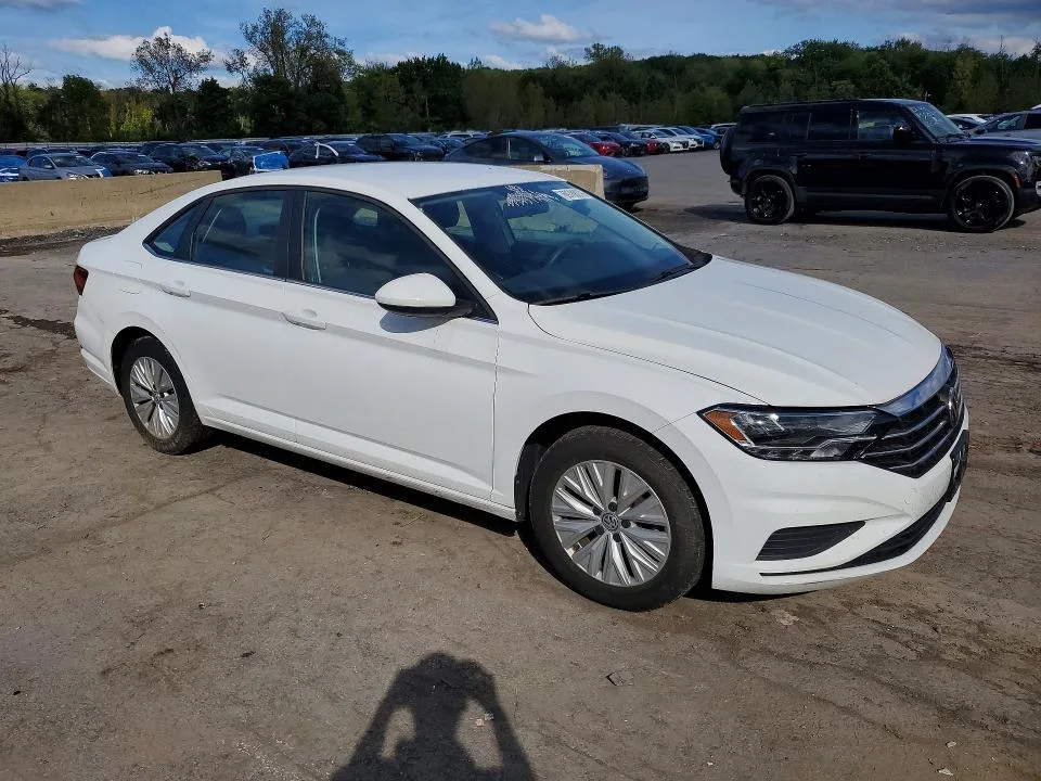 3VWC57BU4LM106537 — 2020 VOLKSWAGEN JETTA photo 4