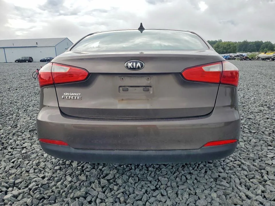 KNAFX4A65F5279812 — 2015 KIA FORTE photo 6