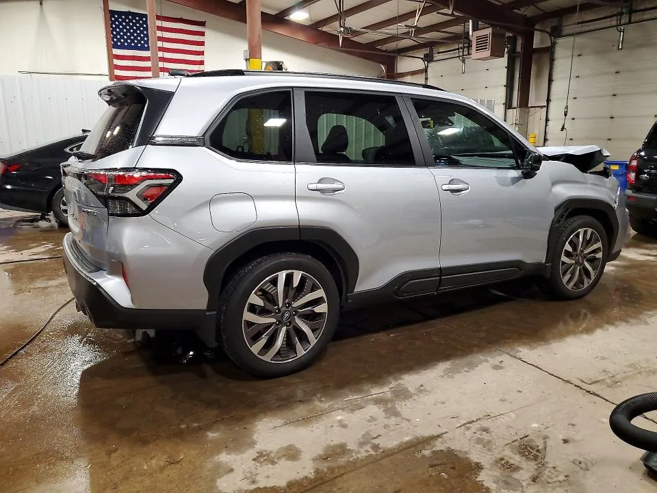 JF2SLDTC3SH591413 — 2025 SUBARU FORESTER photo 3