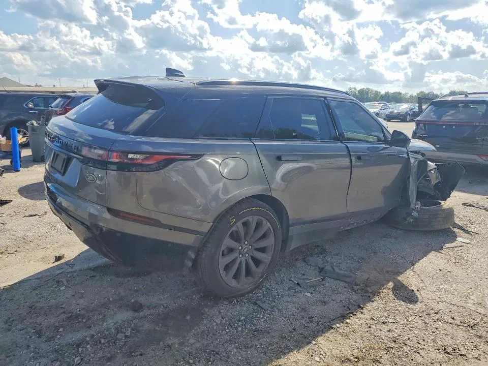 SALYL2EX3KA786023 — 2019 LAND ROVER RANGE ROVER VELAR photo 3