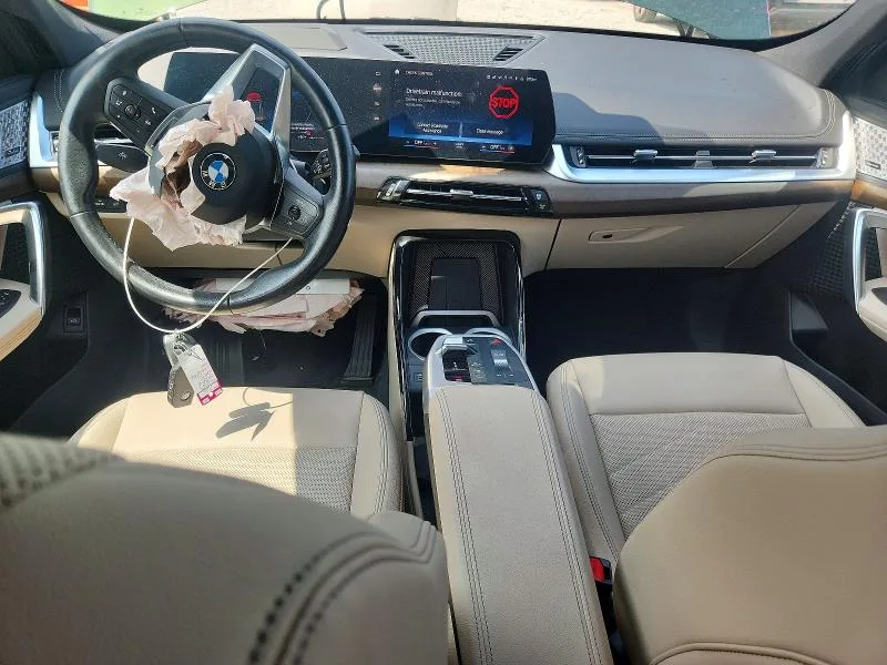 WBX73EF04P5V96014 — 2023 BMW X1 photo 8