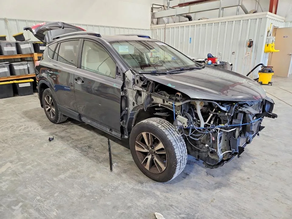JTMRFREV4HD218087 — 2017 TOYOTA RAV4 photo 4