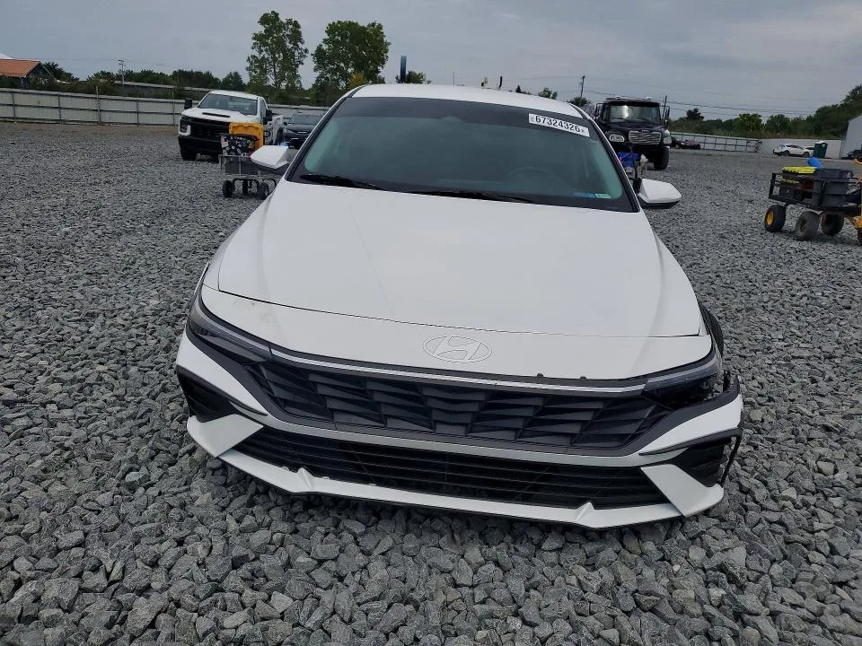 KMHLM4DG5RU759079 — 2024 HYUNDAI ELANTRA photo 5
