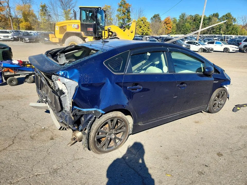 JTDKN3DUXD1618886 — 2013 TOYOTA PRIUS photo 3
